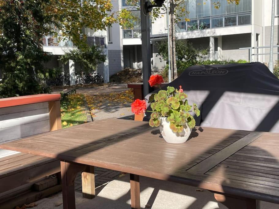 Porvoon Helmi Viehaettaevae Asunto Joen Rannassa Exterior foto